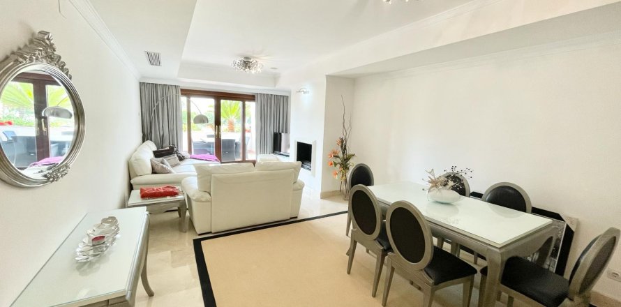 2 dormitorios Apartment en Marbella, Spain No. 27350