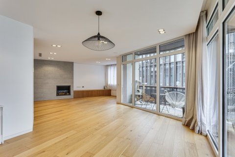 5 dormitorios Apartment en Barcelona, Spain No. 27730 5