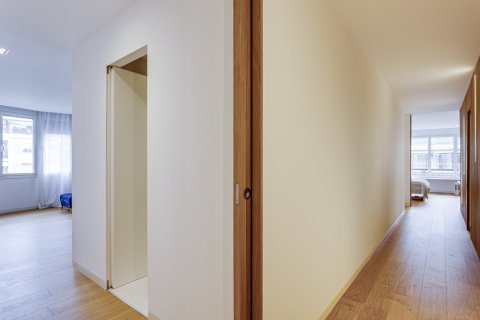 5 dormitorios Apartment en Barcelona, Spain No. 27730 13