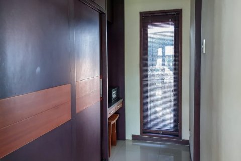 2 bedrooms Villa in Kerobokan, Indonesia No. 23338 11