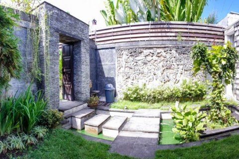 2 bedrooms Villa in Kerobokan, Indonesia No. 23338 14