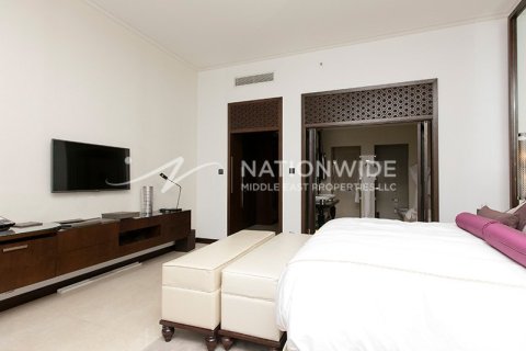 2 dormitorios Apartment en Abu Dhabi, UAE No. 3908 11