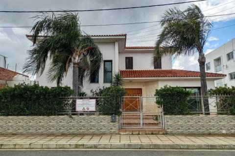 3 dormitorios House en Strovolos, Cyprus No. 28978 1