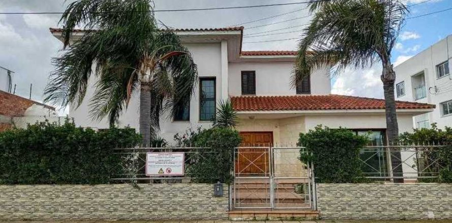 3 dormitorios House en Strovolos, Cyprus No. 28978