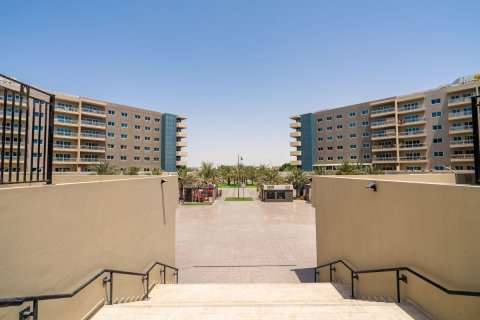 3 dormitorios Apartment en Al Reef, UAE No. 7184 14