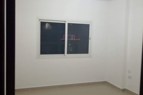 3 dormitorios Apartment en Al Reef, UAE No. 7184 11