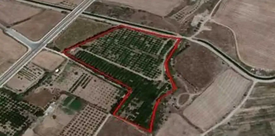 27206m² Land en Geroskípou, Cyprus No. 41632