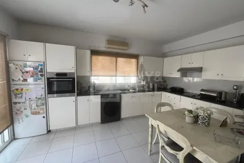 3 bedrooms Penthouse in Limassol, Cyprus No. 41397 7