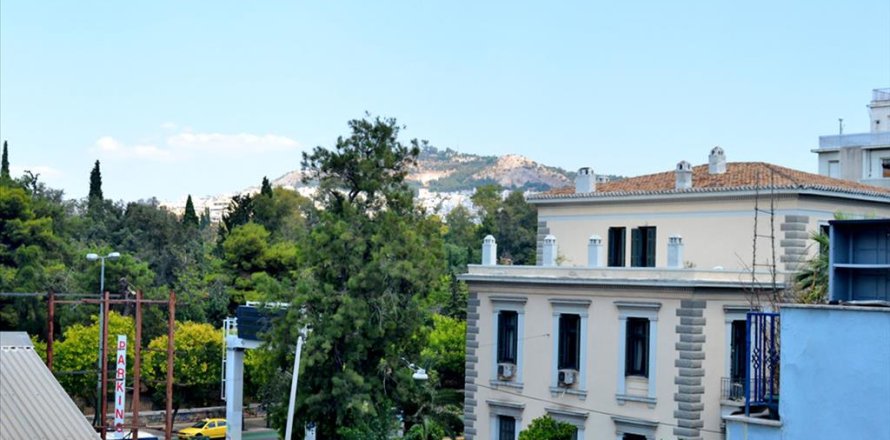 6 rooms Business in Athens, Greece No. 59549