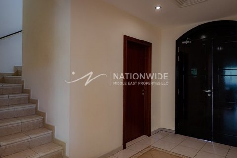 Вилла с 4 спальнями в Abu Dhabi Gate City, ОАЭ №3349 7