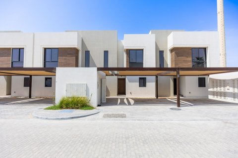 2 bedrooms Townhouse on the Yas Island, UAE No. 10694 1