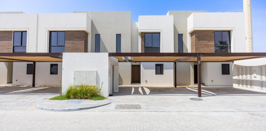 2 bedrooms Townhouse on the Yas Island, UAE No. 10694