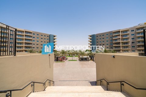 2 bedrooms Apartment in Al Reef, UAE No. 8204 17