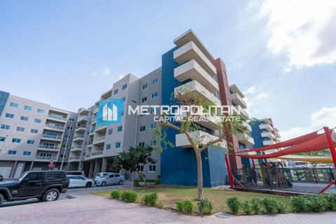 2 bedrooms Apartment in Al Reef, UAE No. 8204 7