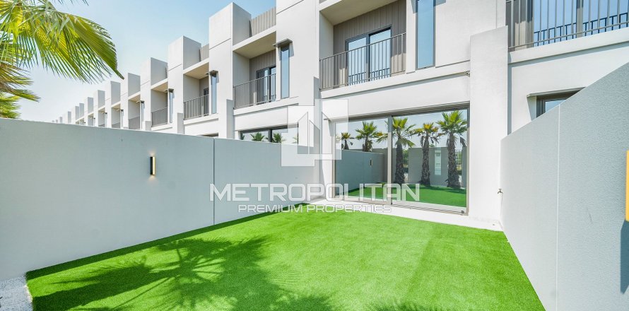 2 dormitorios Townhouse en District 7, UAE No. 8166