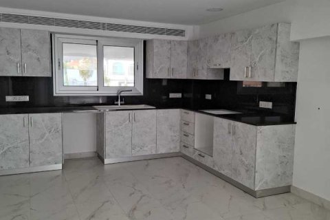 2 bedrooms Apartment in Larnaca, Cyprus No. 73383 4