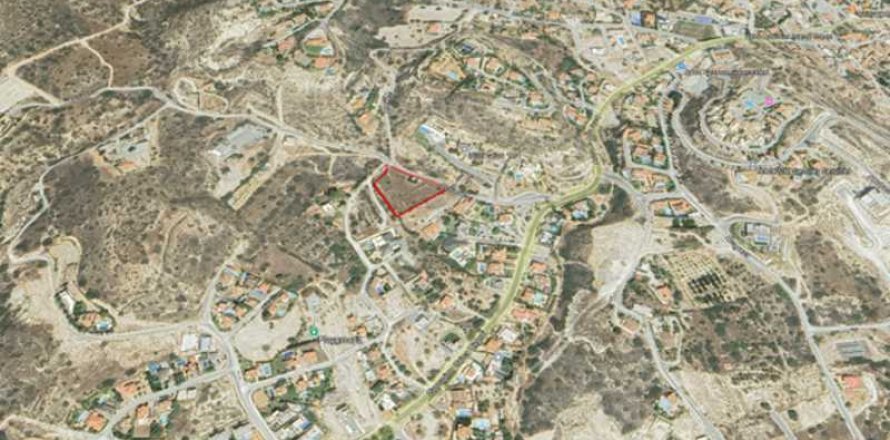 4544m² Land en Agios Tychonas, Cyprus No. 73944