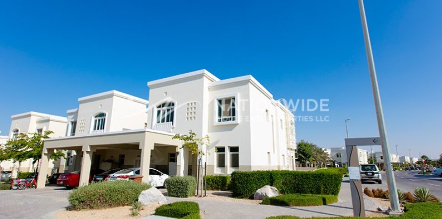 2 dormitorios Townhouse en Al Ghadeer, UAE No. 4429