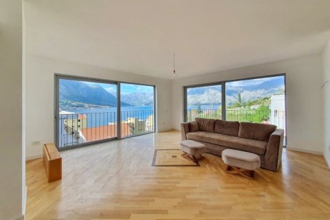 3 bedrooms Apartment in Kotor, Montenegro No. 66787 5