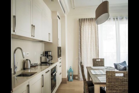 2 chambres Appartement à Tivat, Montenegro No. 66771 4