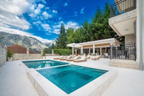 6 bedrooms House in Kotor, Montenegro No. 66773 22