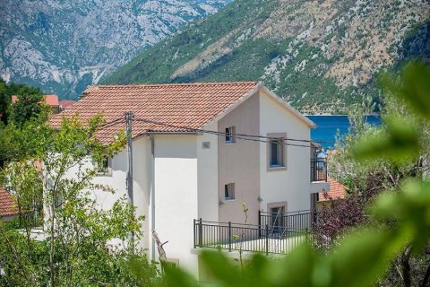 6 dormitorios House en Kotor, Montenegro No. 66773 2