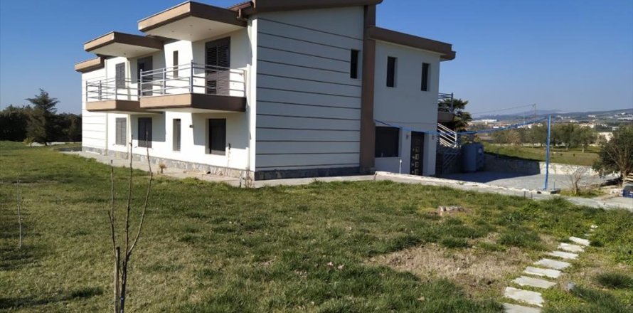 6 bedrooms House in Thermi, Greece No. 56381