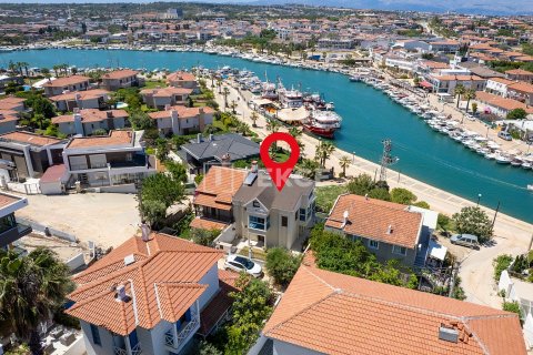 5+2 Villa in Cesme, Turkey No. 53802 13