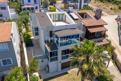 5+2 Villa in Cesme, Turkey No. 53802 18