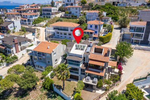 5+2 Villa en Cesme, Turkey No. 53802 11