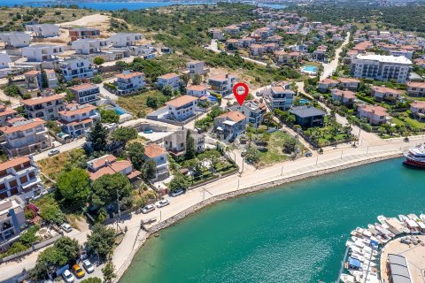 5+2 Villa in Cesme, Turkey No. 53802 29