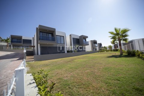 4+1 Villa in Kusadasi, Turkey No. 69795 7