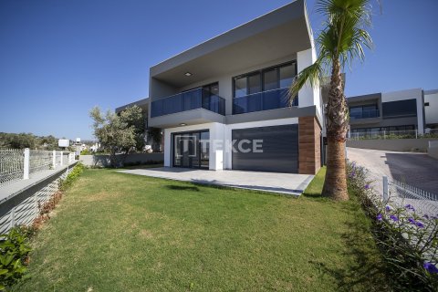 4+1 Villa in Kusadasi, Turkey No. 69795 2