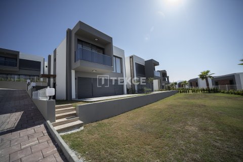 4+1 Villa in Kusadasi, Turkey No. 69795 1