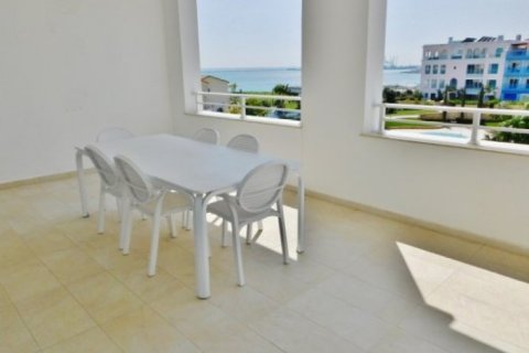 2 bedrooms Apartment in Limassol, Cyprus No. 69808 2