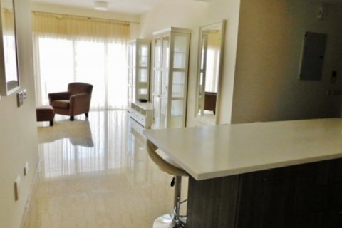 2 bedrooms Apartment in Limassol, Cyprus No. 69808 8