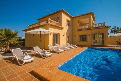 4 bedrooms Villa in Calpe, Spain No. 26221 1