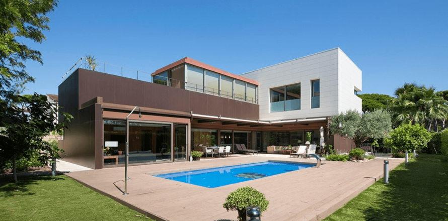 5 dormitorios House en Castelldefels, Spain No. 25365