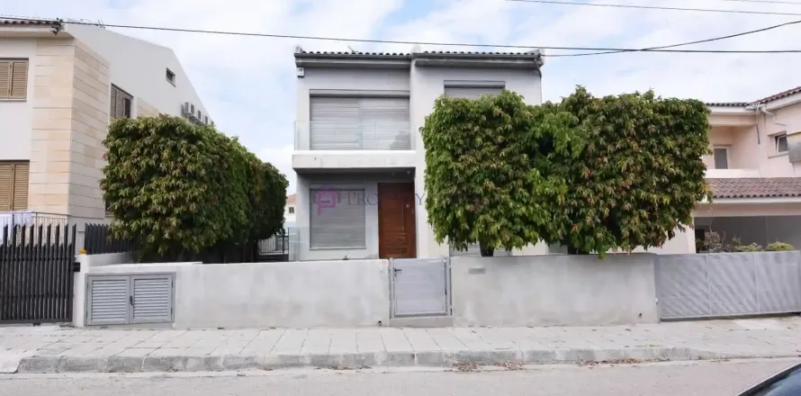 4 dormitorios House en Strovolos, Cyprus No. 30395