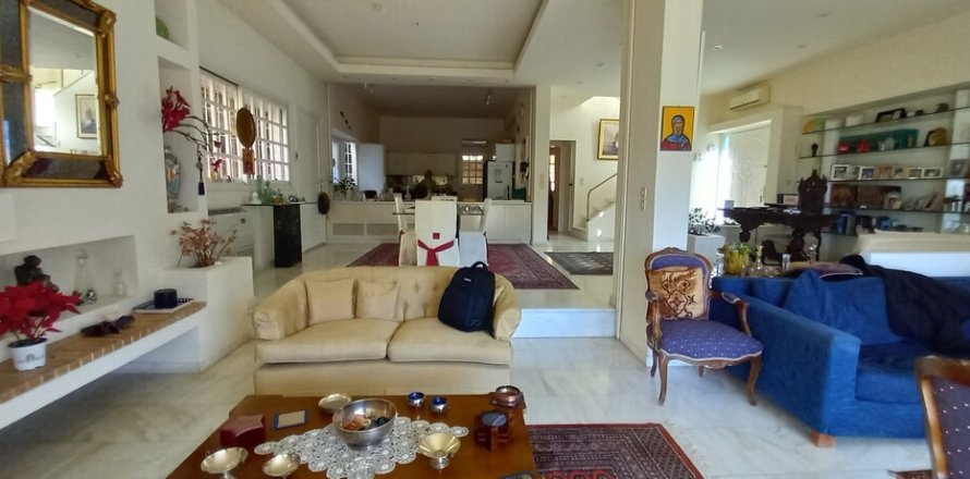 2 bedrooms Villa in Voula, Greece No. 56094