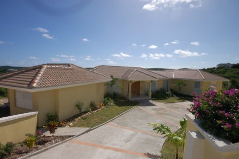 4 bedrooms Villa in Freetown, Antigua and Barbuda No. 61408 4