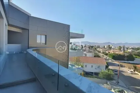 4 bedrooms Apartment in Enkomi, Cyprus No. 40828 1