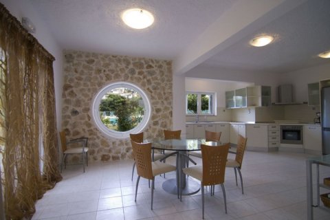 7 bedrooms Villa in Chania, Greece No. 58681 4