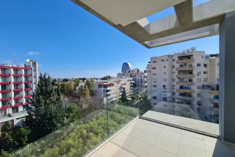 3 bedrooms Apartment in Limassol, Cyprus No. 40505 6