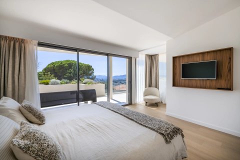 5 bedrooms Villa in Cannes, France No. 69188 16