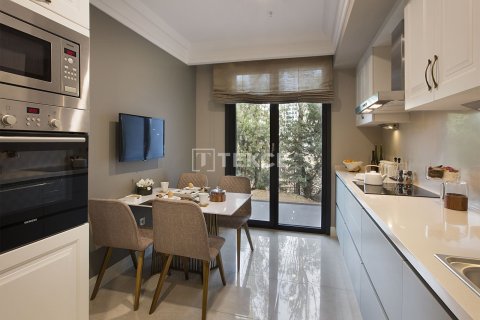 4+1 Apartment en Istanbul, Turkey No. 22058 17