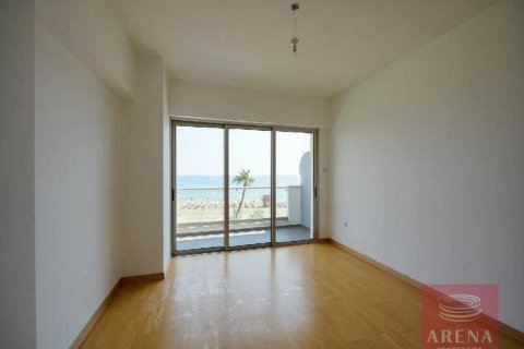 2 bedrooms Apartment in Larnaca, Cyprus No. 65656 8