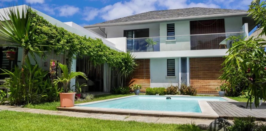 4 bedrooms Villa in Tamarin, Mauritius No. 53431