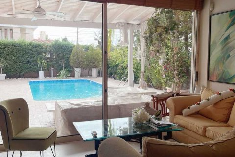 4 bedrooms Villa in Germasogeia, Cyprus No. 74858 4