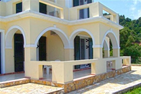 4 bedrooms House in Zakynthos, Greece No. 24701 15